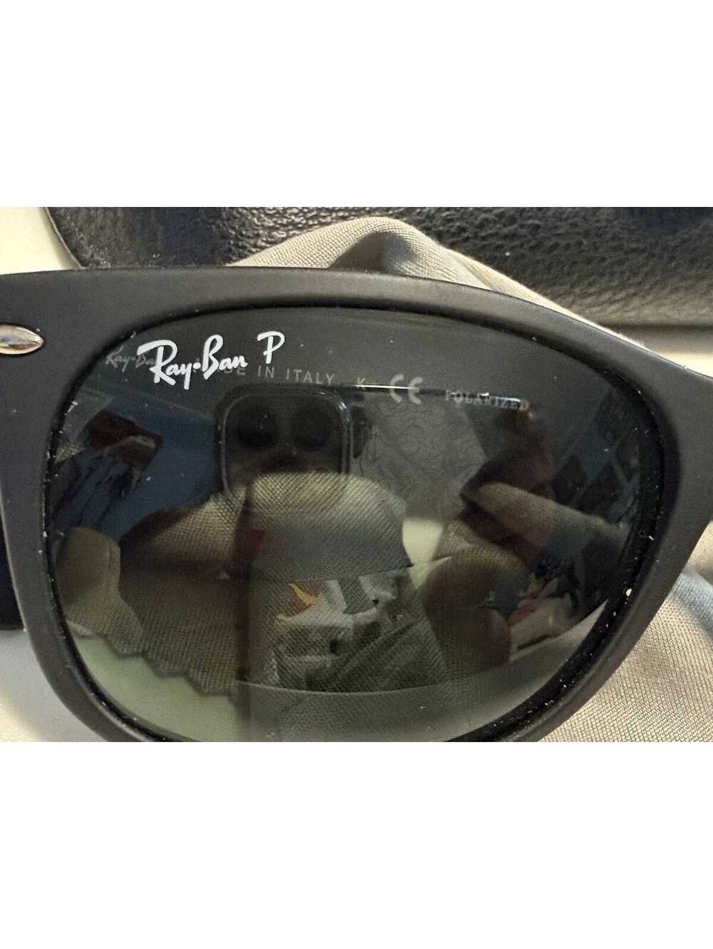 Ray-Ban  Classic Reading Sunglasses With Case